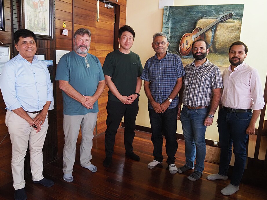 أعضاء ياماها وأوفرسيز تريدرز