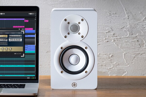 ياماها HS3/HS4: تصميم مدمج وسهل الحمل