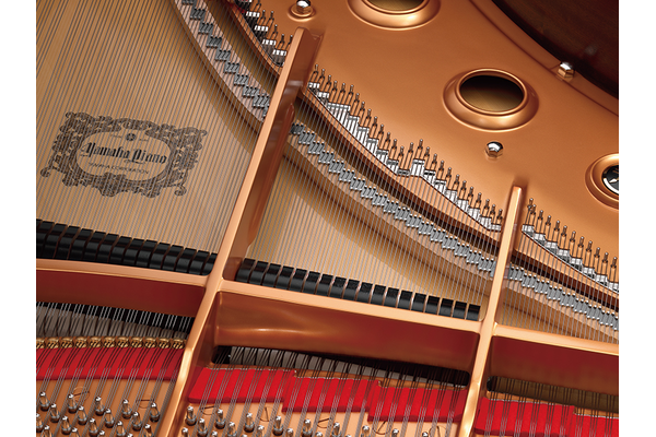 صورة لبيانو الحفلات الكبير ياماها CFX