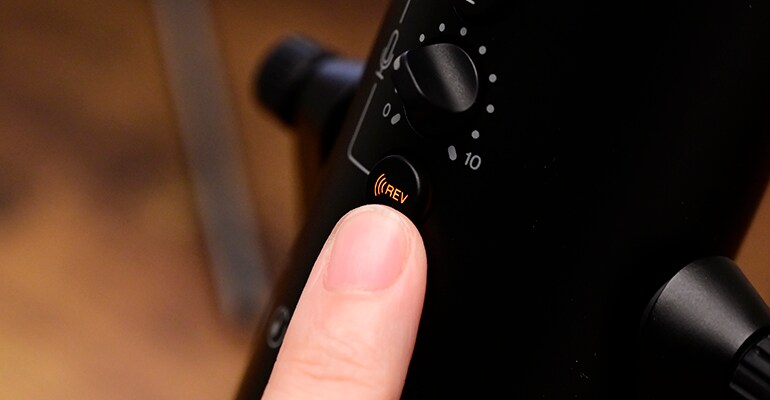 ياماها AG01: مؤثرات رقمية (DSP) بزمن استجابة صفري لصوتٍ احترافي مصقول