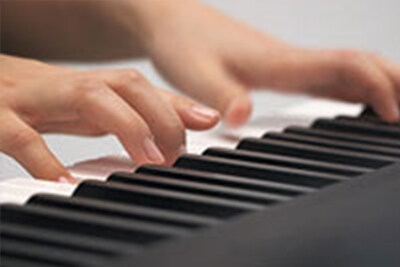 A person playing the keyboard